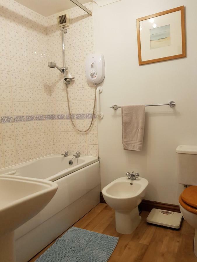 Lyndale Self-Catering Apartment Sleeps 4 윈더미어 외부 사진